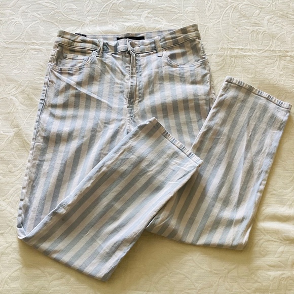 J BRAND JULES HIGH RISE BLUE & WHITE RINSE STRAIGHT SIZE 30 - 27 INCH LENGTH - Picture 2 of 13